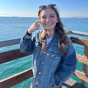 Meet your Posher, Juliana